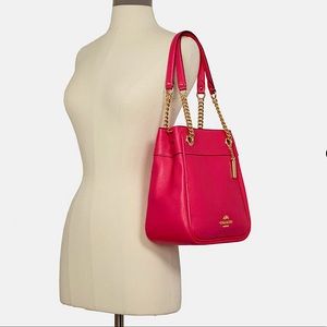 Coach Cammie Chain Bucket Bag👜🌸